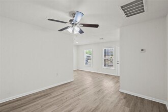 2105 2nd St in Galena Park, TX - Building Photo - Building Photo