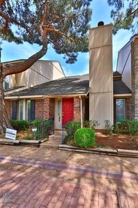 71 Fairway Oaks Blvd