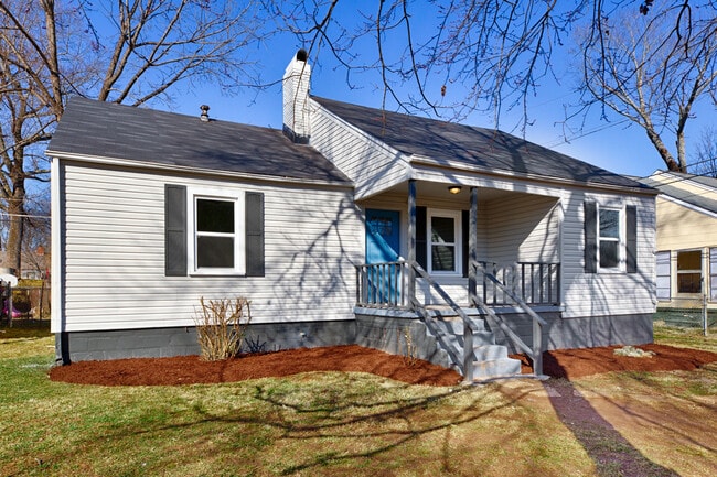 2206 Walnut  St SW in Huntsville, AL - Building Photo - Building Photo