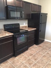 1255 S Main St-Unit -1 in Wichita, KS - Building Photo - Building Photo