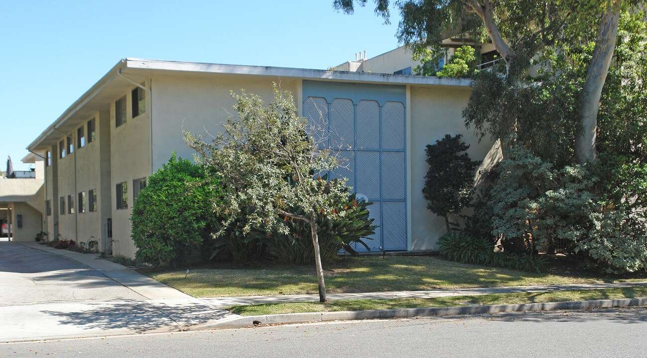 516 Oak Knoll ave Dr in Pasadena, CA - Building Photo