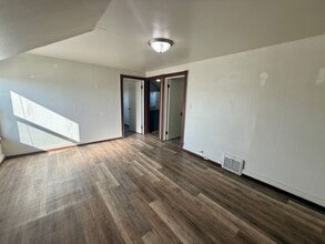 1305 Merrill Ave in Wausau, WI - Building Photo - Building Photo