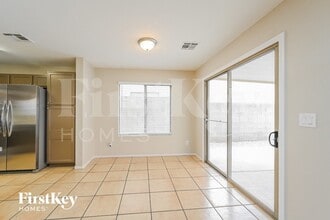 6859 Wimberly St in Las Vegas, NV - Foto de edificio - Building Photo