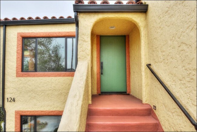 122 N HARPER Ave in Los Angeles, CA - Building Photo - Building Photo