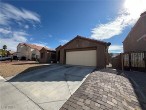 3319 Greenwick Dr in North Las Vegas, NV - Building Photo - Building Photo