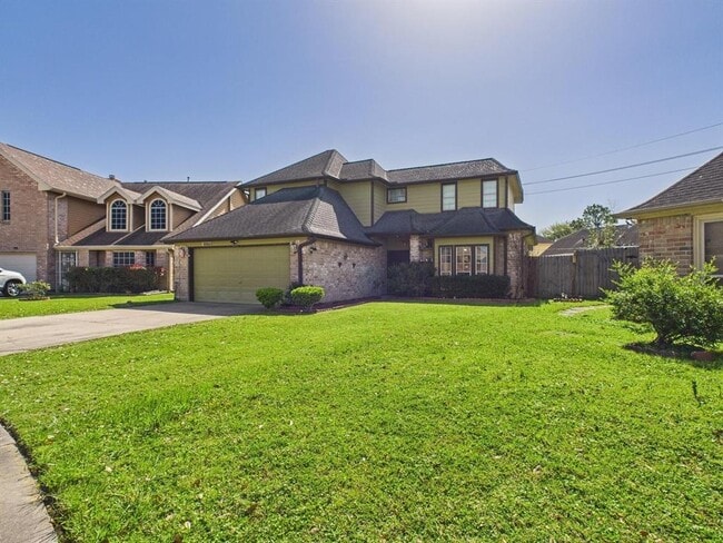 property at 13523 Pasa Robles Ln