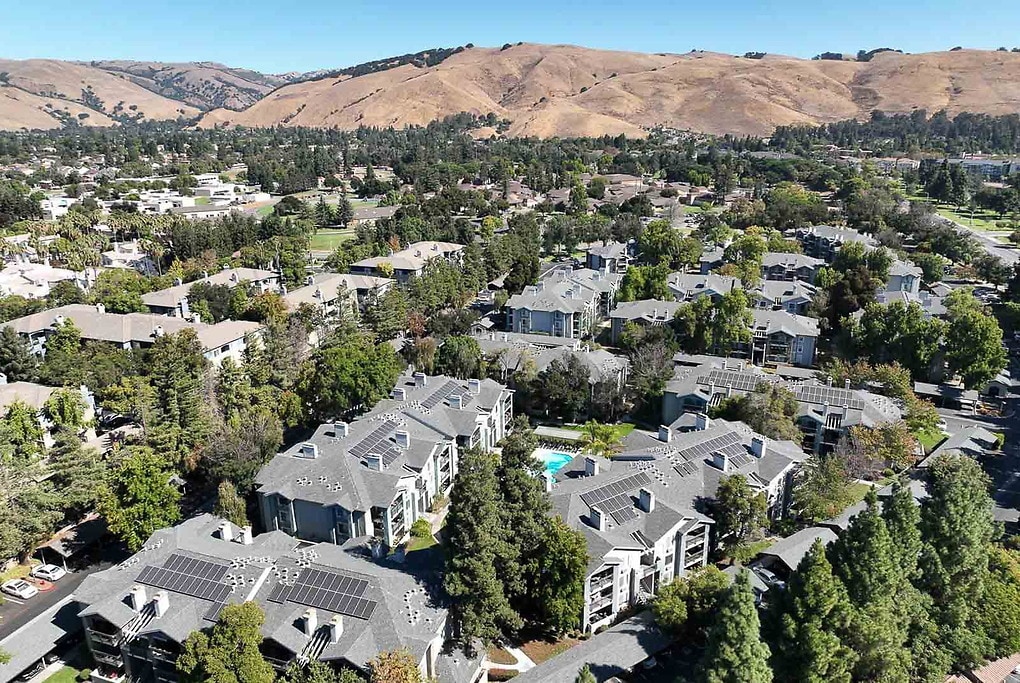 Mission Peaks II in Fremont, CA - Building Photo