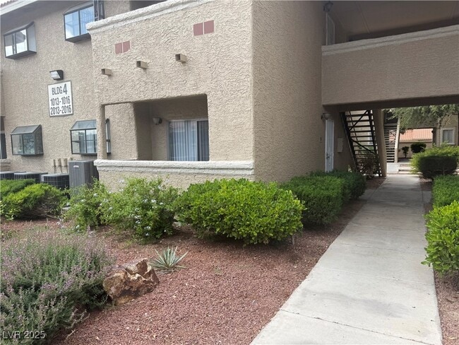 property at 7200 W Pirates Cove Rd