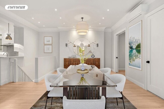 6 E 65th St in New York, NY - Building Photo - Building Photo