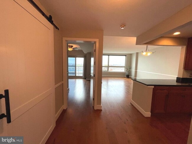 property at 717 S Christopher Columbus Blvd
