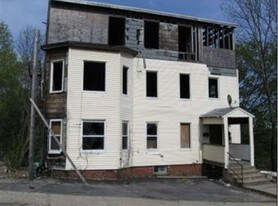 25 Grant St in Gardner, MA - Building Photo