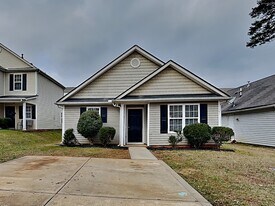 1303 Braveheart Ln in Charlotte, NC - Building Photo