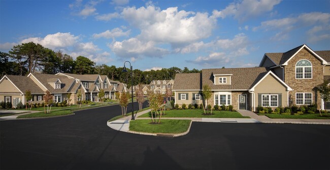 7 Sunlight Walk-Unit -7 in Holbrook, NY - Foto de edificio - Building Photo