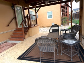 220 E Home St in Oakley, CA - Building Photo - Building Photo