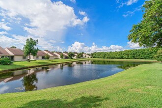 7922 Sandy Pointe Dr in Delray Beach, FL - Building Photo - Building Photo