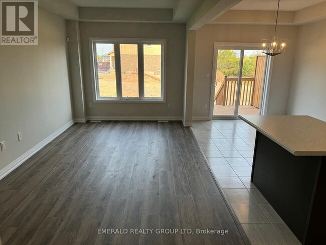 10 Whelan Ct in Thorold, ON - Building Photo - Building Photo