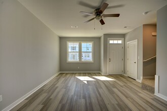 601 Windsurfing Ln in Sneads Ferry, NC - Building Photo - Building Photo