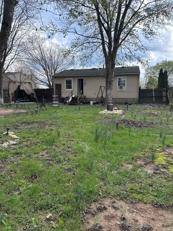 150 W Blue Jay Rd in Louisville, KY - Building Photo - Building Photo
