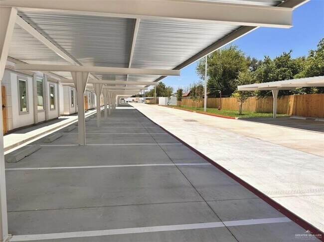 740 N Alamo Rd, Unit 5 in Alamo, TX - Building Photo - Building Photo