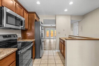 6531 Deane Hill Dr in Knoxville, TN - Building Photo - Building Photo