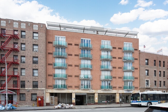 Parsons Windsor Condominium in Jamaica, NY - Building Photo - Building Photo
