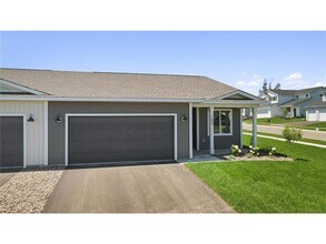 123 Gambel St in River Falls, WI - Building Photo - Building Photo