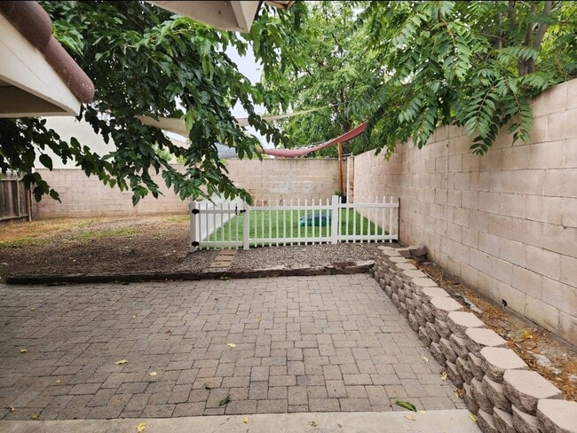 231 Chicory Ln in Paso Robles, CA - Building Photo - Building Photo