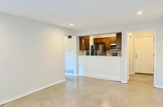 12027 W 58th Pl in Shawnee, KS - Building Photo - Building Photo