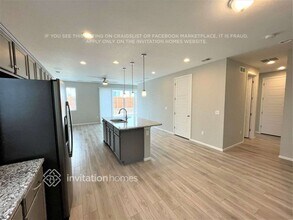 46 S Edge Cliff St in Castle Rock, CO - Foto de edificio - Building Photo