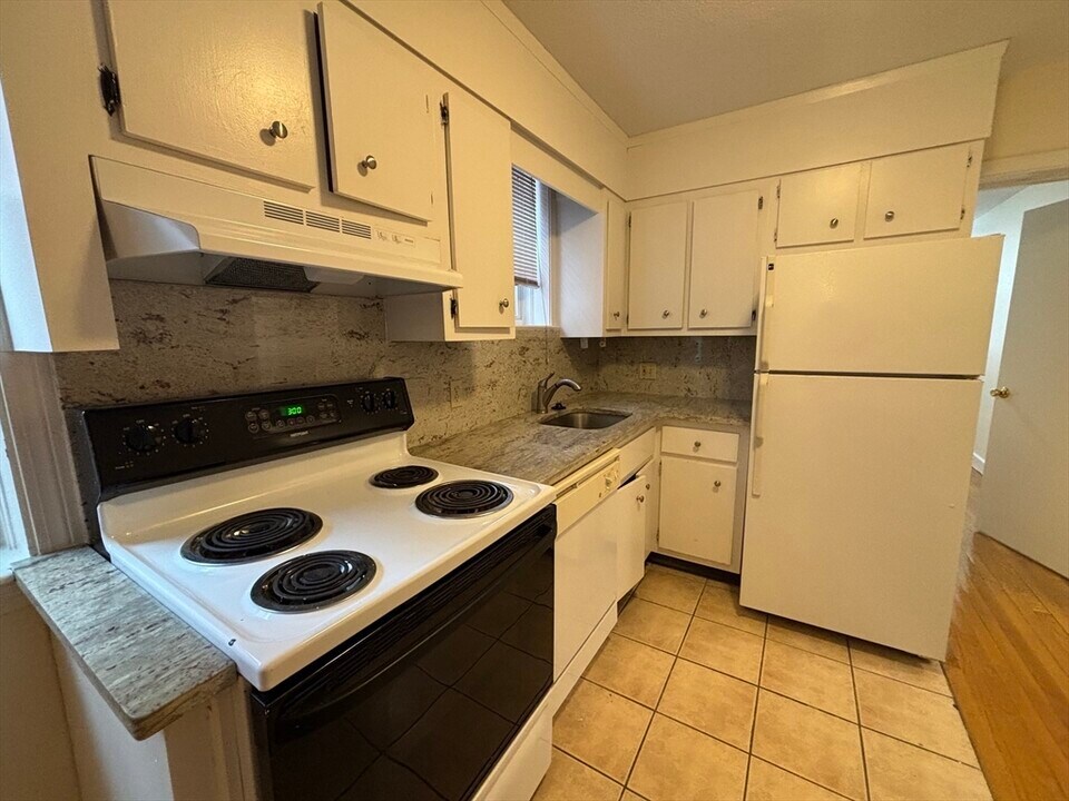 94 Tyler St in Boston, MA - Building Photo