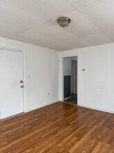 8 E Kendall St in Worcester, MA - Building Photo - Building Photo