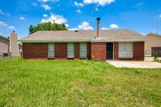 908 Mister Lake Ct in Montgomery, AL - Building Photo - Building Photo