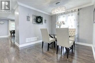 372 Marble Pl in Newmarket, ON - Building Photo - Building Photo