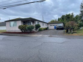 38850 Pleasant St in Sandy, OR - Building Photo