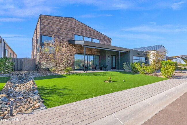 8430 S 10th Ln in Phoenix, AZ - Building Photo - Building Photo