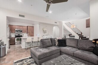 3935 E Rough Rider Rd in Phoenix, AZ - Building Photo - Building Photo