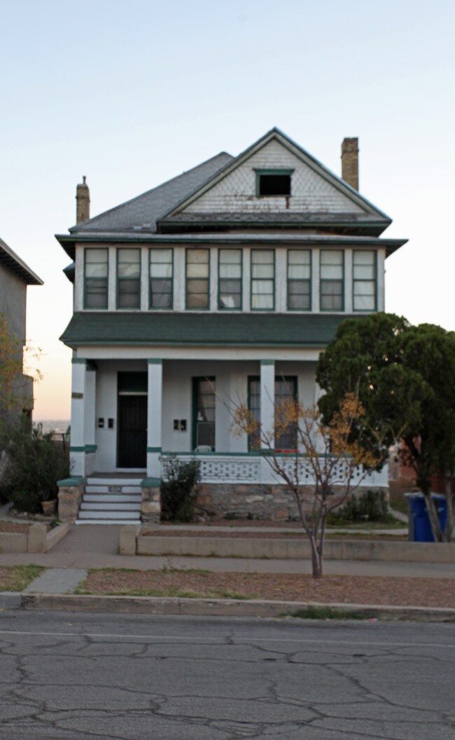 602 Stewart Ct in El Paso, TX - Foto de edificio - Building Photo