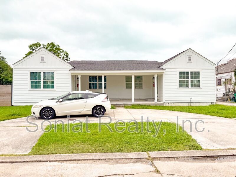 233 Jefferson Heights Ave in Jefferson, LA - Building Photo