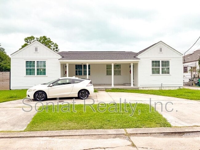 property at 233 Jefferson Heights Ave