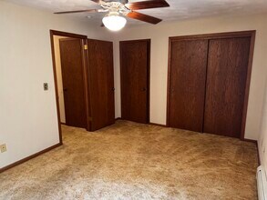 1917 Hartle Ave, Unit Hartle in Owatonna, MN - Building Photo - Building Photo