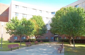 Jackson Park Apartments in St. Louis, MO - Building Photo - Building Photo