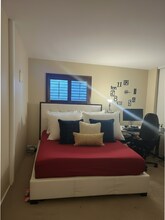 1444 W 8th St in Upland, CA - Foto de edificio - Building Photo