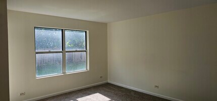 1 Acorn Ln in Lake In The Hills, IL - Building Photo - Building Photo