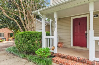 517 Laurel Tree Ln in Simpsonville, SC - Building Photo - Building Photo