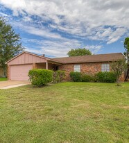 565 Bell Dr in Allen, TX - Building Photo