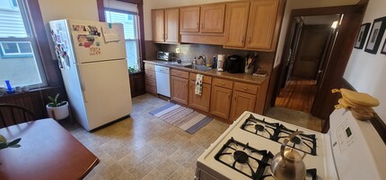 28 Bigelow St in Boston, MA - Building Photo - Building Photo
