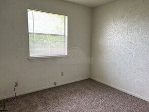 2614 N W S Young Dr in Killeen, TX - Building Photo - Building Photo