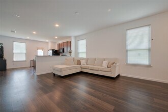 6718 Forbes Run Dr in Houston, TX - Building Photo - Building Photo