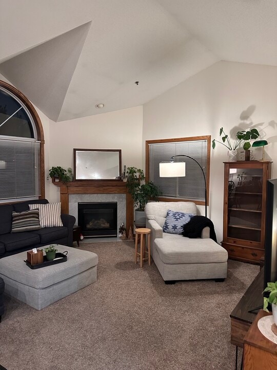 5322 Prill Rd, Unit B in Eau Claire, WI - Foto de edificio