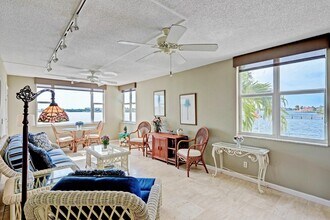 1820 New Palm Way in Boynton Beach, FL - Building Photo - Building Photo